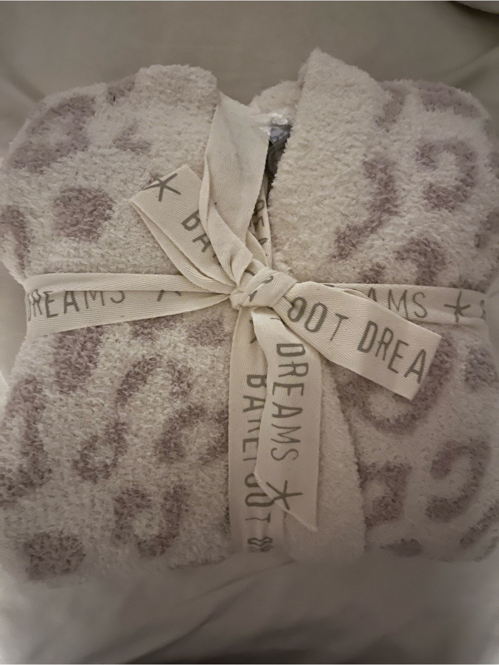 CozyChic Barefoot Dreams robe size small brand new